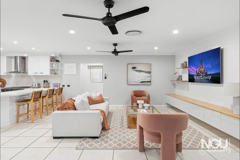 Property photo of 17 Julian Court Augustine Heights QLD 4300