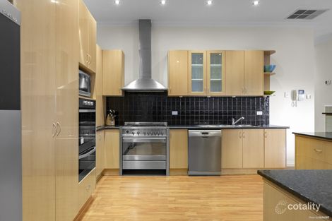 Property photo of 22 Glendale Crescent Berwick VIC 3806