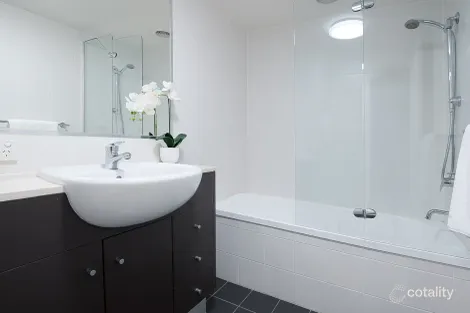 Property photo of 9/1 Riverwalk Avenue Robina QLD 4226