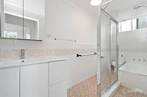 Property photo of 11/38 Burchmore Road Manly Vale NSW 2093