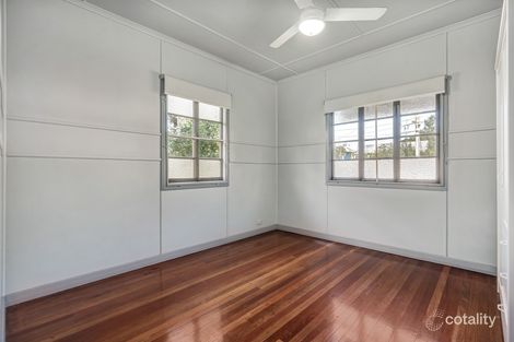 Property photo of 23 Violet Street Wynnum QLD 4178