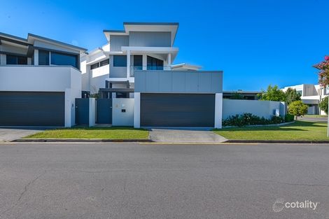 Property photo of 1/1 Helen Court Broadbeach Waters QLD 4218