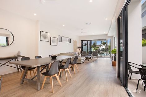 Property photo of 1/1 Helen Court Broadbeach Waters QLD 4218