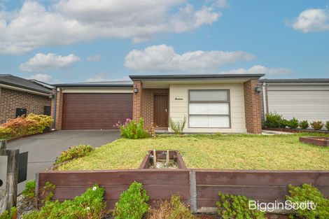 100 Moxham Dr, Clyde North, VIC 3978