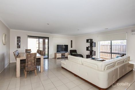 Property photo of 2 Reefton Court South Morang VIC 3752