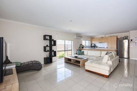 Property photo of 2 Reefton Court South Morang VIC 3752