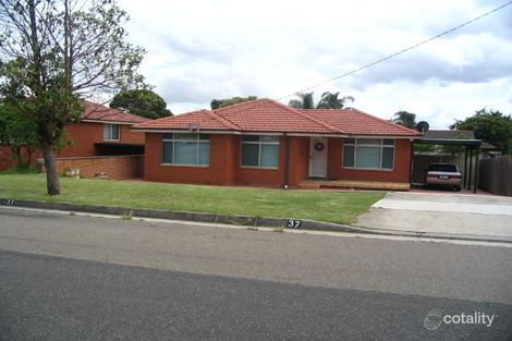 37 Charles St, Smithfield, NSW 2164