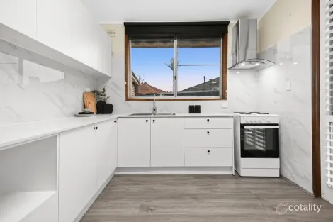 Property photo of 2 Phillip Avenue Springvale VIC 3171