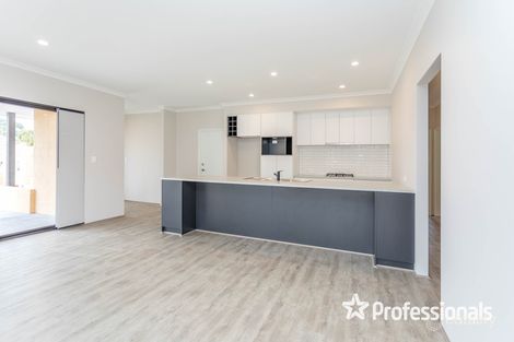 Property photo of 11A Dancy Way Seville Grove WA 6112