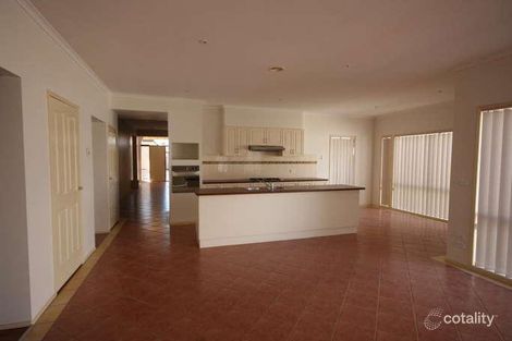Property photo of 7 Conifer Place Hillside VIC 3037