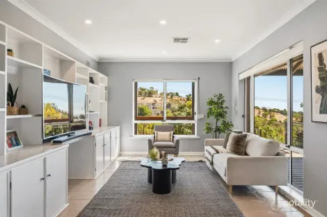 Property photo of 28 Victoria Parade Darlington SA 5047