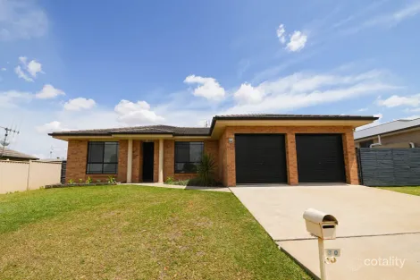 30 Blaxland St, Parkes, NSW 2870