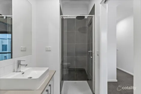 Property photo of 44 Limestone Drive Berwick VIC 3806