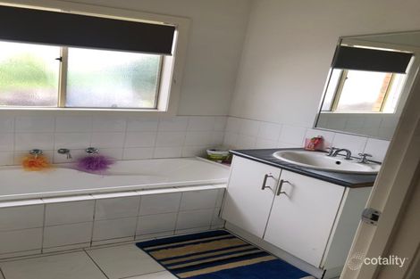 Property photo of 2/43 Lightwood Road Springvale VIC 3171