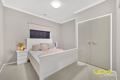 Property photo of 9 Avonbury Circuit Cranbourne West VIC 3977