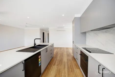 Property photo of 74 Hillock Crescent Bushland Beach QLD 4818