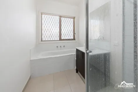 Property photo of 2/119 Fox Street St Albans VIC 3021