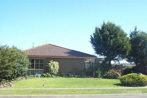 Property photo of 27 Guildford Crescent Narre Warren VIC 3805