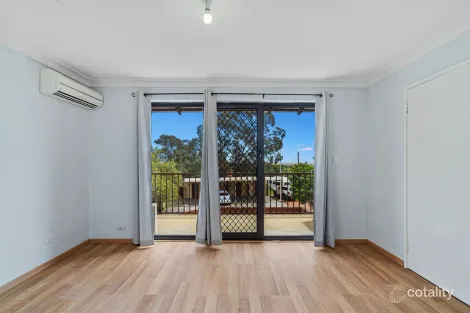 Property photo of 9/3 Marsh Road Mount Richon WA 6112