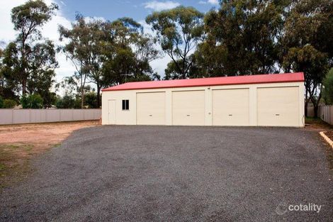 10 Peake Ct, Ascot, VIC 3551