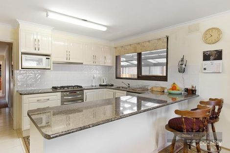 Property photo of 10 Hanbury Court Keysborough VIC 3173