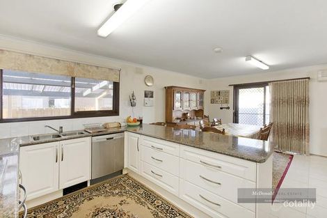 Property photo of 10 Hanbury Court Keysborough VIC 3173
