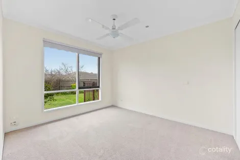 Property photo of 4 Marson Court Pakenham VIC 3810