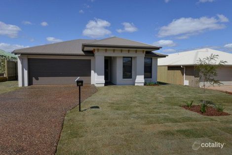 22 Farrer St, Cranley, QLD 4350