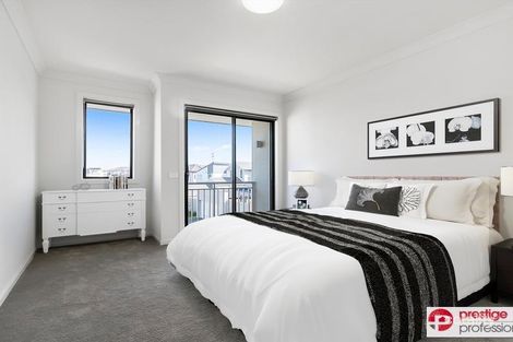 Property photo of 14 Hand Court Moorebank NSW 2170