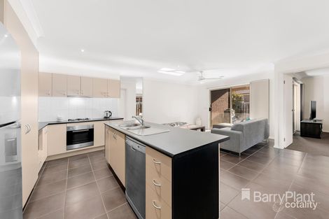 Property photo of 18 Fitzgerald Drive South Morang VIC 3752
