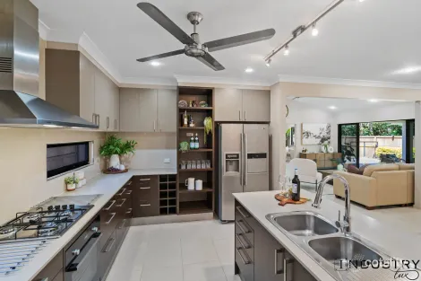 Property photo of 2 Anchor Close Trinity Beach QLD 4879