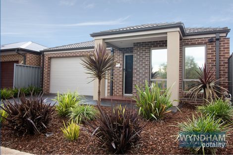 Property photo of 16 Lambertia Crescent Manor Lakes VIC 3024