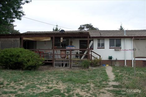 Property photo of 106 Summerland Circuit Kambah ACT 2902