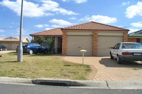 33 Collie Ct, Wattle Grove, NSW 2173