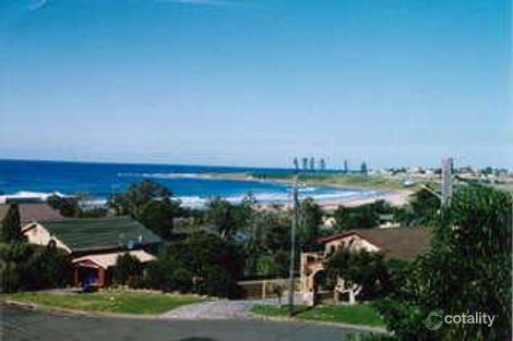 Property photo of 22 Woodland Avenue Thirroul NSW 2515