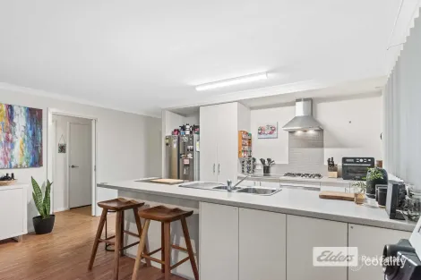 Property photo of 57A Minor Road Orana WA 6330