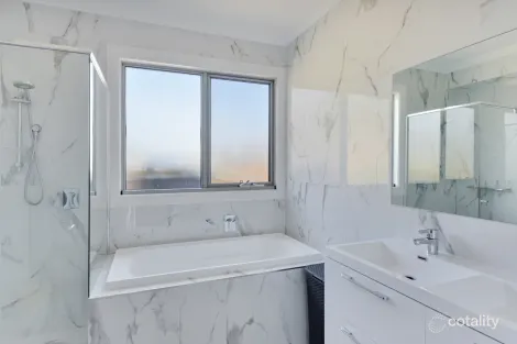 Property photo of 2/5 Tiarri Crescent Terrigal NSW 2260