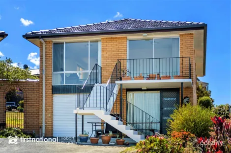 2/12 Stratford Pl, Blackmans Bay, TAS 7052