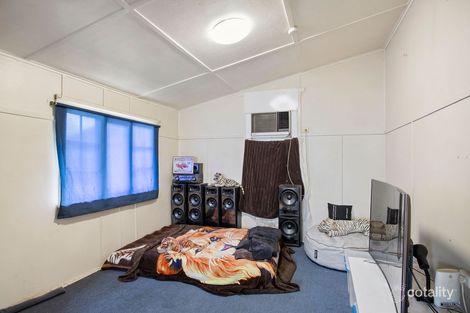 Property photo of 69 Nicholas Street Ipswich QLD 4305