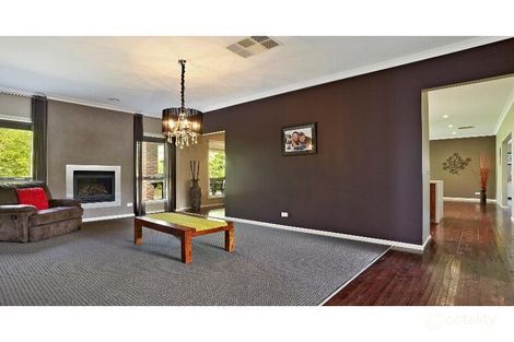 Property photo of 8 Batavia Way Doreen VIC 3754
