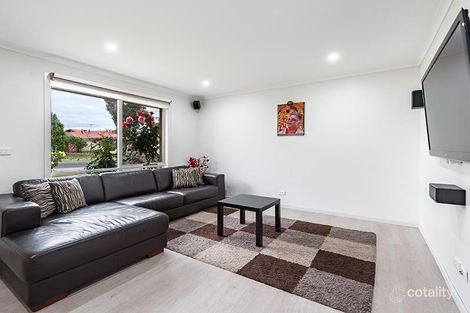 Property photo of 35 Bowman Drive Mill Park VIC 3082