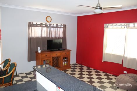 Property photo of 98 Elliott Heads Road Avenell Heights QLD 4670