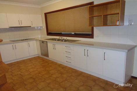 Property photo of 10 Harnett Place Griffith NSW 2680