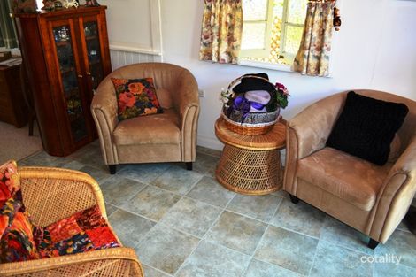 Property photo of 14 Kaboon Street Yelarbon QLD 4388