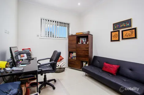 Property photo of 5B Carinya Road Girraween NSW 2145