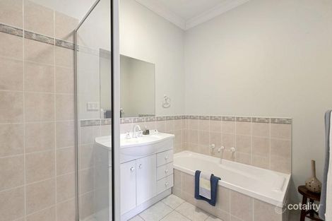 Property photo of 1/36 McComas Grove Burwood VIC 3125