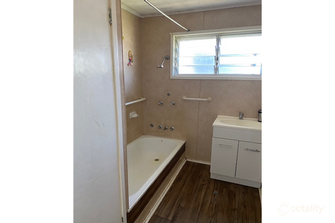Property photo of 10 King Street Oakey QLD 4401