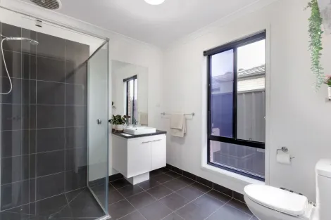 Property photo of 9 Wispering Circuit Kilmore VIC 3764