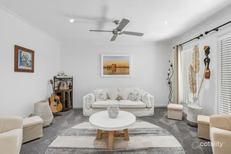 Property photo of 4 Lowe Court Maudsland QLD 4210