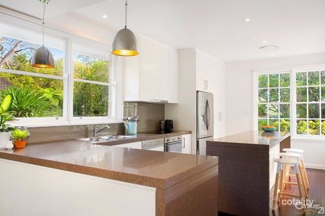 Property photo of 10 Dorset Drive St Ives NSW 2075